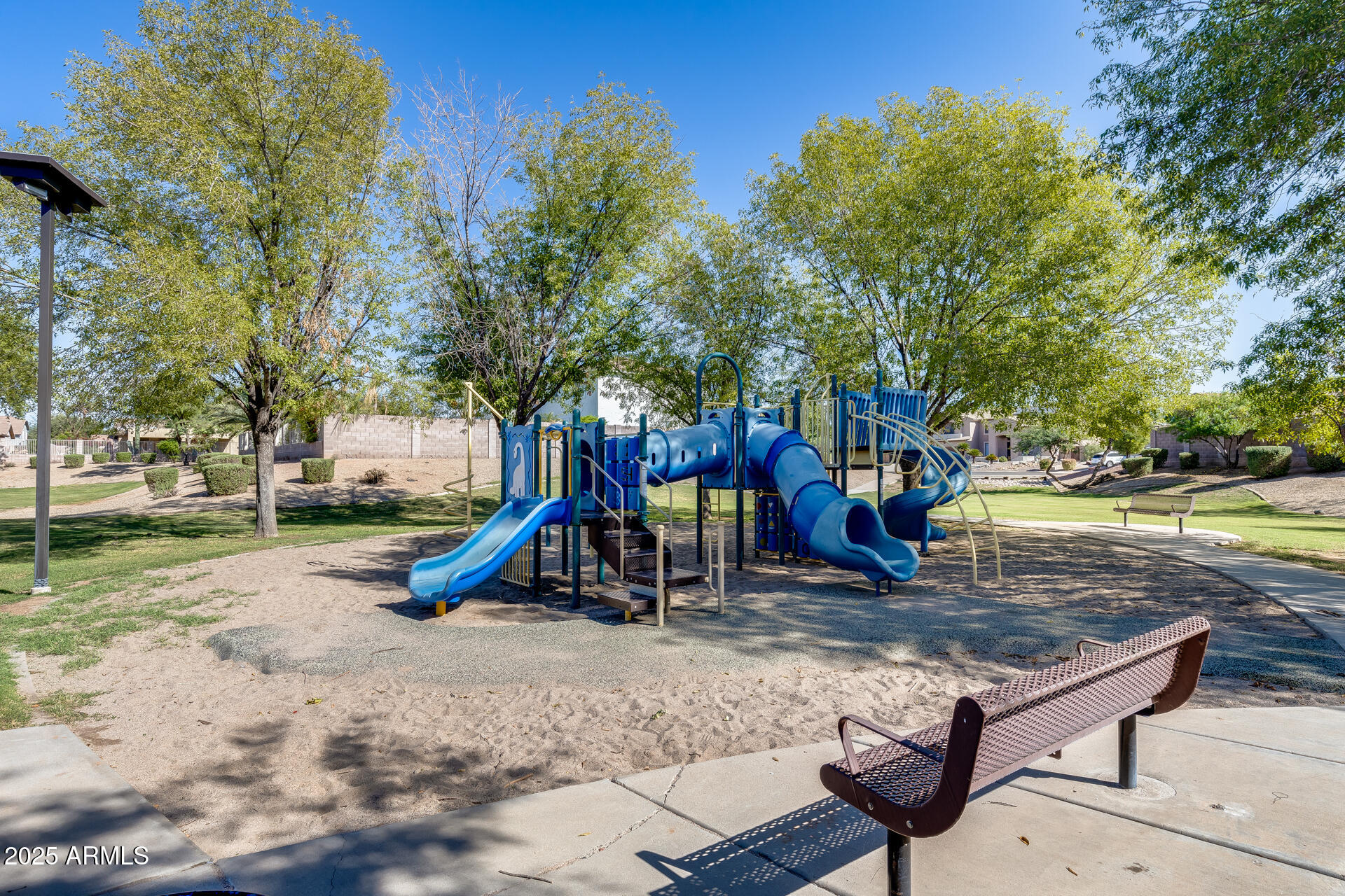 2714 East Del Rio Street Gilbert, AZ 85295 - Photo 29 of 30 Community