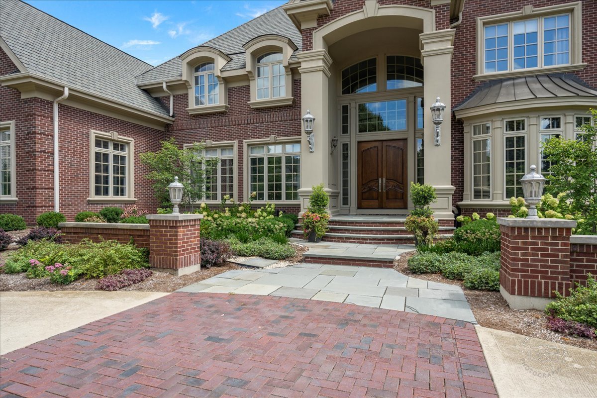 4N881 Old Farm Road St. Charles, IL 60175 - Photo 2 of 69