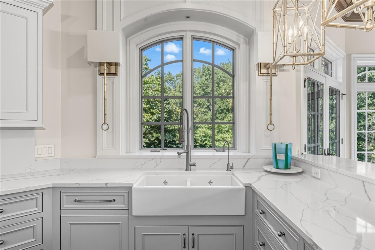 4N881 Old Farm Road St. Charles, IL 60175 - Photo 10 of 69