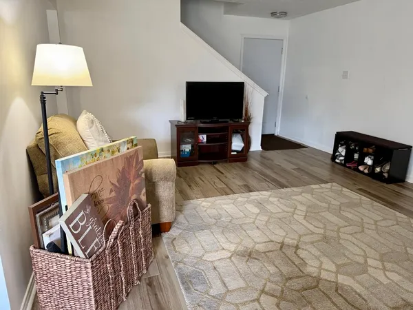 $275,000 | 17055 Kilwinning Drive, Houston, TX 77084
