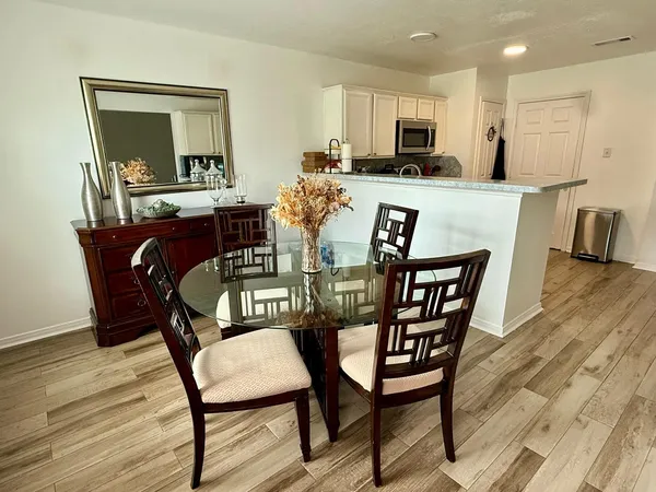 $275,000 | 17055 Kilwinning Drive, Houston, TX 77084