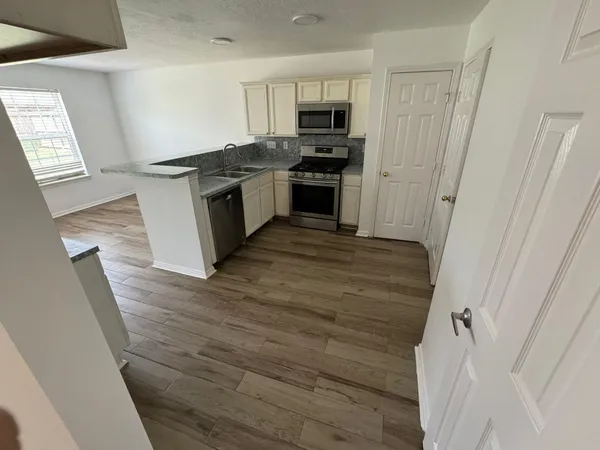 $275,000 | 17055 Kilwinning Drive, Houston, TX 77084