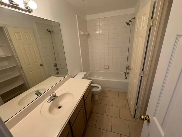 $275,000 | 17055 Kilwinning Drive, Houston, TX 77084