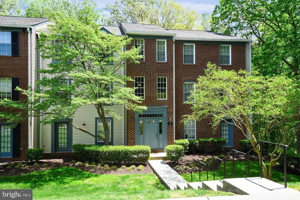$2,200 | 678 Newbridge Court, Unit 4, Arnold, MD 21012
