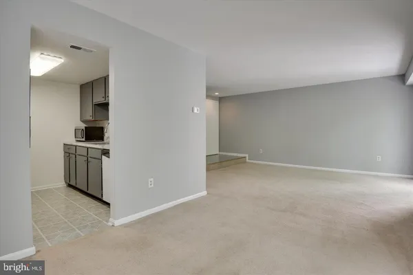 $2,200 | 678 Newbridge Court, Unit 4, Arnold, MD 21012