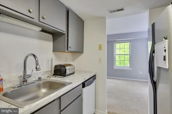 $2,200 | 678 Newbridge Court, Unit 4, Arnold, MD 21012