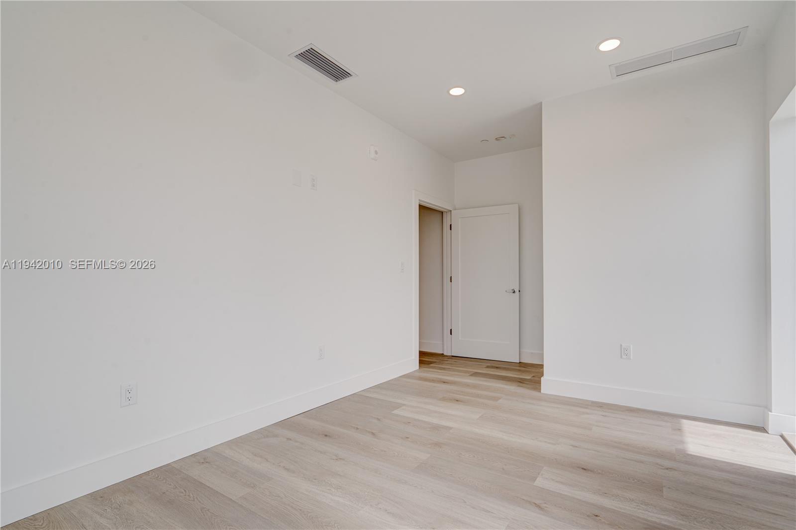 816 84th Street, Unit 2 Miami Beach, FL 33141 - Photo 15 of 19 a view of an empty room