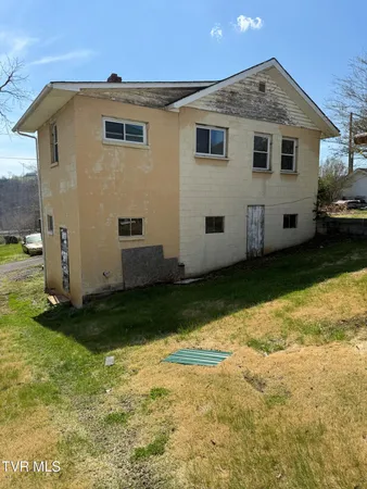 $147,900 | 16702 Wise Street, St. Paul, VA 24283