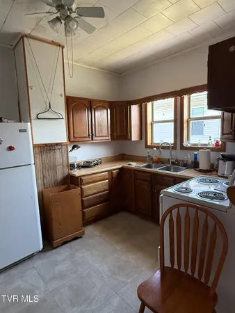 $147,900 | 16702 Wise Street, St. Paul, VA 24283