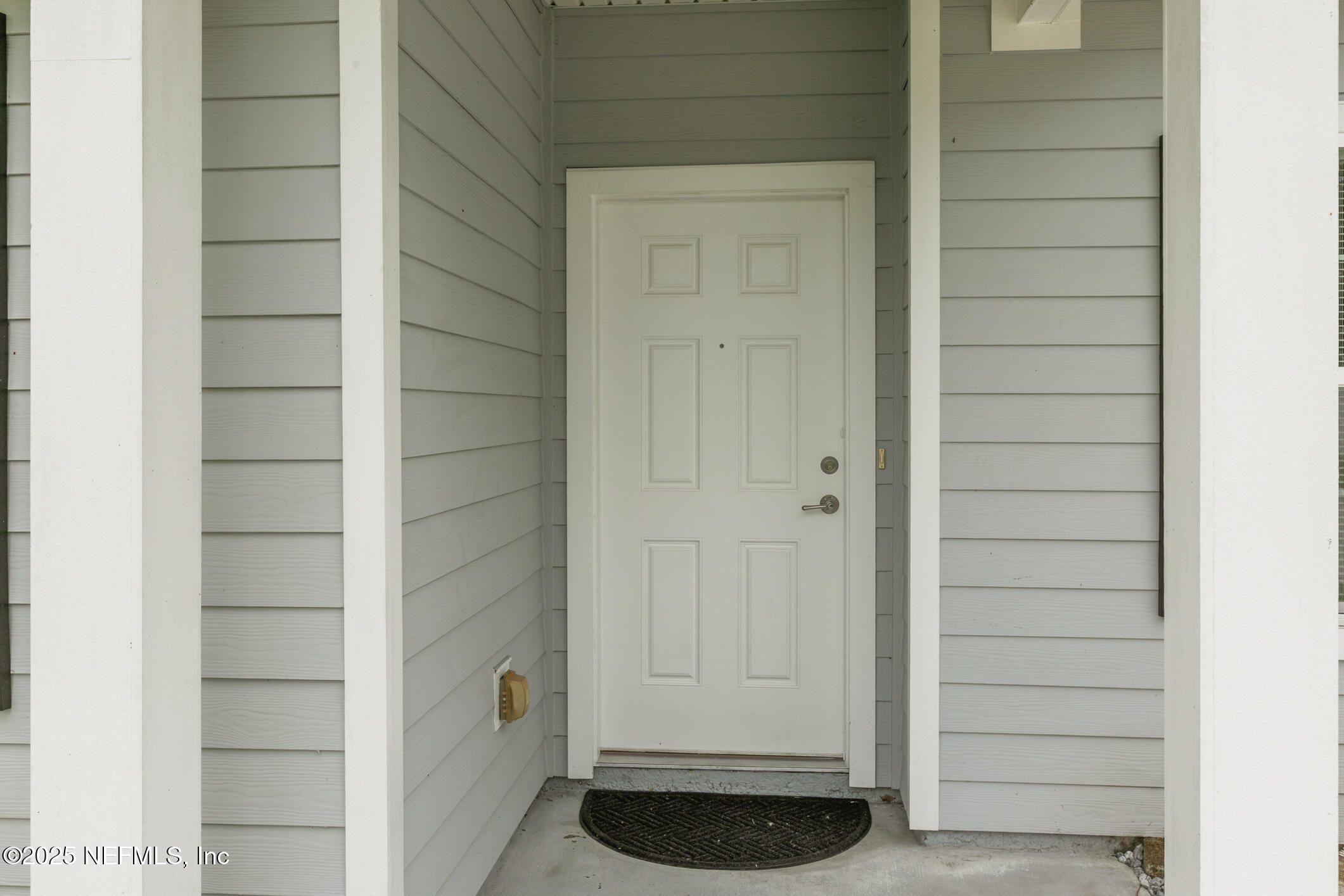 8882 Hogan Road Jacksonville, FL 32216 - Photo 5 of 42 Front Porch