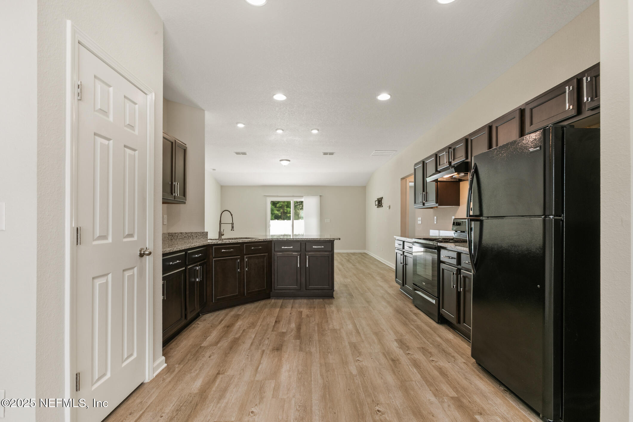 8882 Hogan Road Jacksonville, FL 32216 - Photo 10 of 42 Kitchen