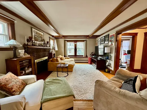 $5,200 | 15 Stetson Street, Unit 1, Brookline, MA 02446