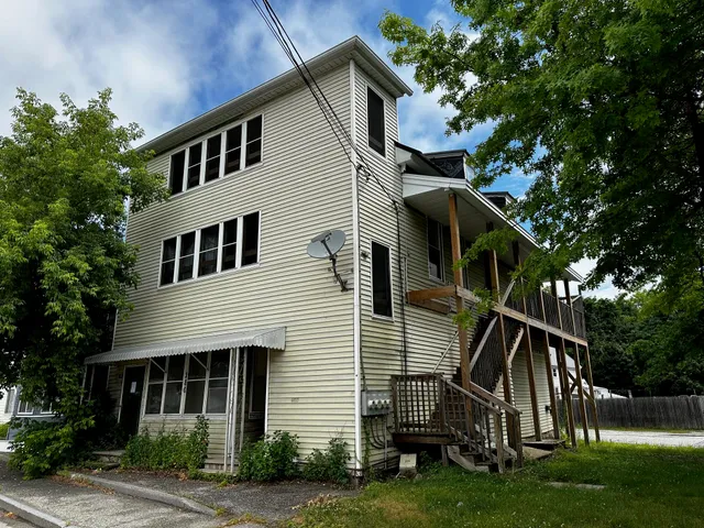 $159,900 | 280 Lincoln Street, Lewiston, ME 04240