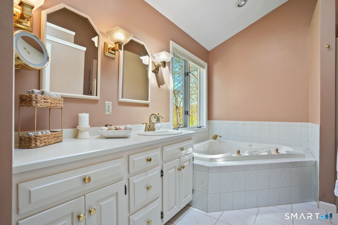 23 Rockridge Terrace Prospect, CT 06712 - Photo 25 of 38
