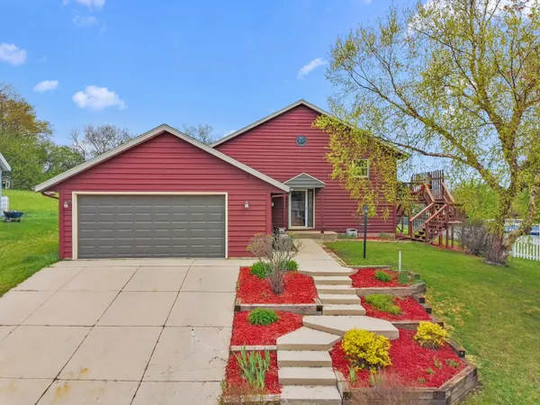 $420,000 | 408 Dunford Drive, Burlington, WI 53105
