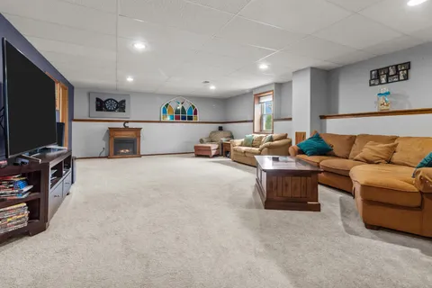 $420,000 | 408 Dunford Drive, Burlington, WI 53105