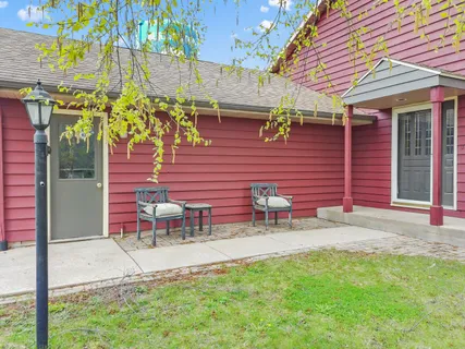 $420,000 | 408 Dunford Drive, Burlington, WI 53105