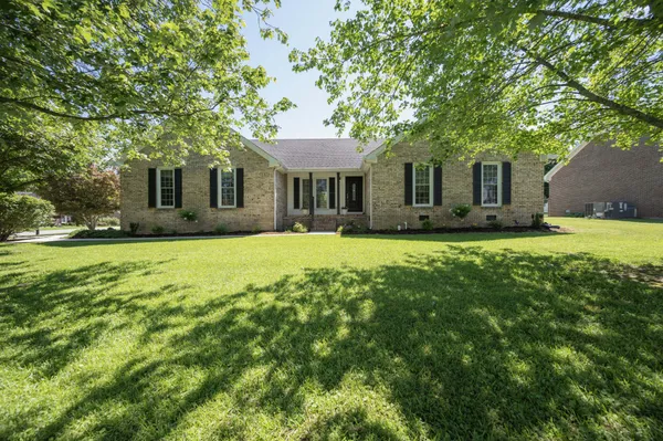 $439,900 | 152 Greenbriar Circle, Manchester, TN 37355