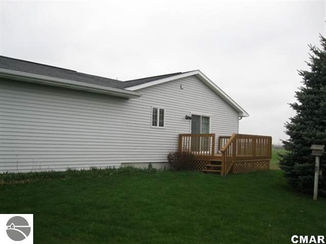 1019 Sweeney Road Mount Pleasant, MI 48858 - Photo 3 of 9 1771025-2.JPG