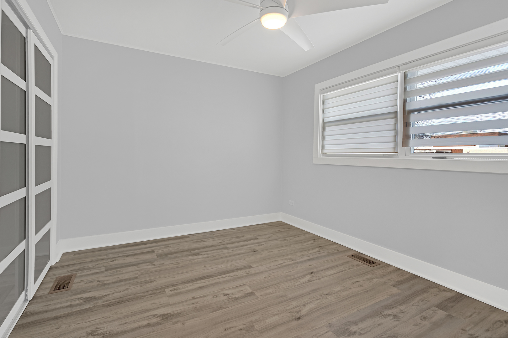 2417 Sand Lake Road Lindenhurst, IL 60046 - Photo 13 of 33