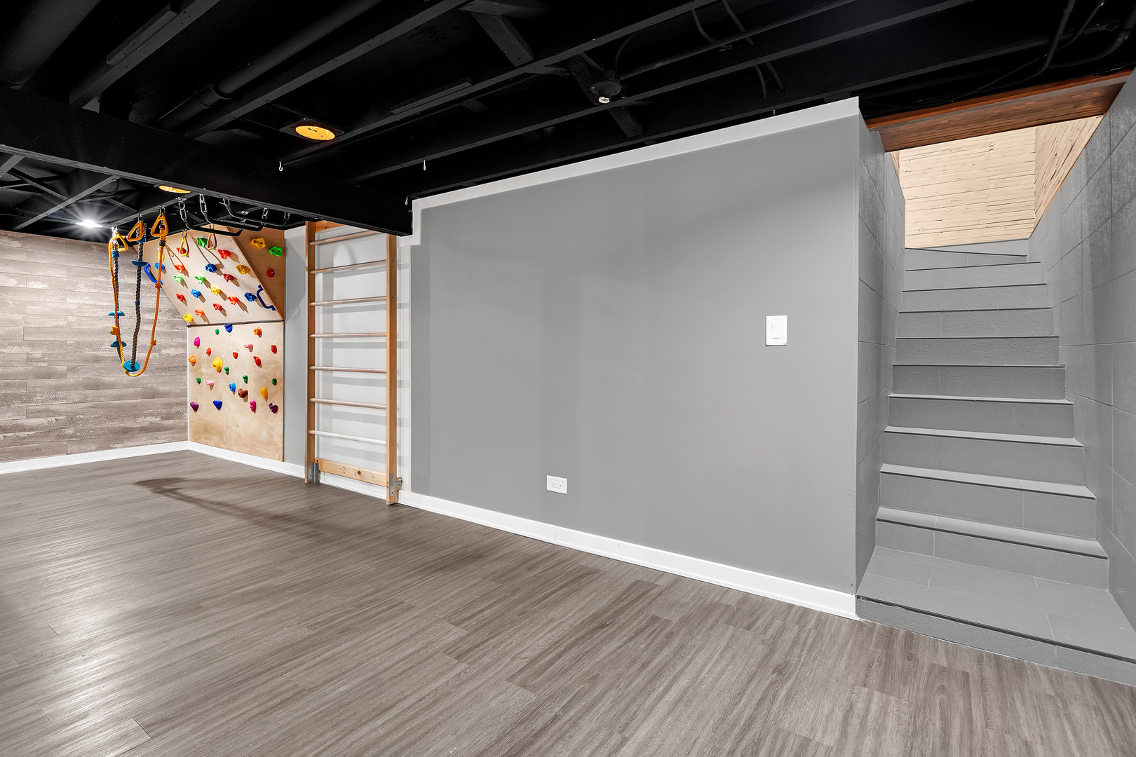 2417 Sand Lake Road Lindenhurst, IL 60046 - Photo 16 of 33