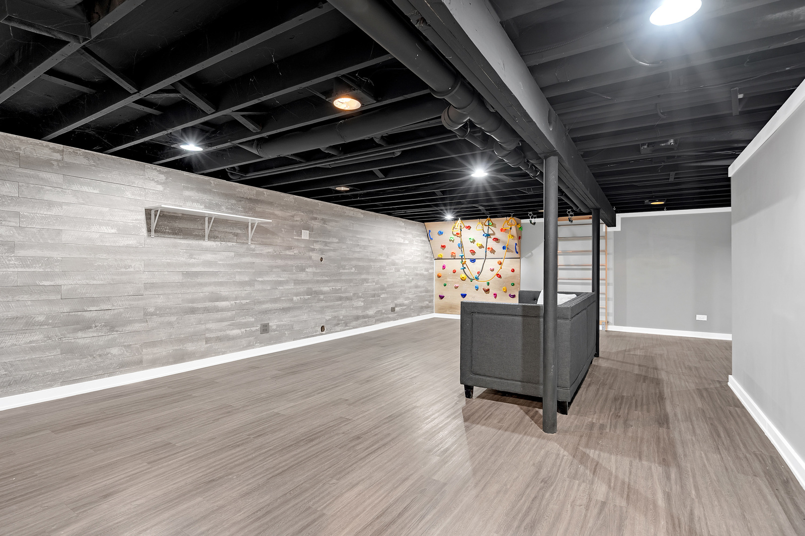 2417 Sand Lake Road Lindenhurst, IL 60046 - Photo 18 of 33