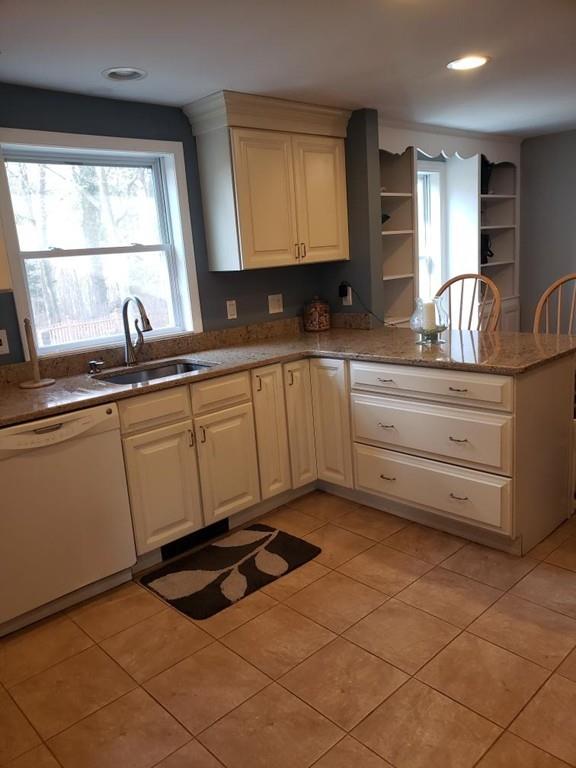 29 Homestead Road Holden, MA 01520 - Photo 3 of 24 Gallery Image 3