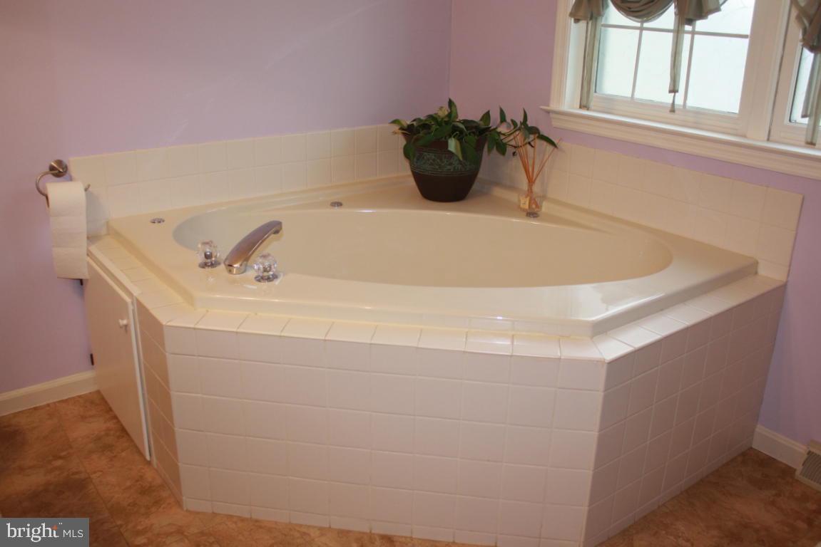31 Diane Avenue Lititz, PA 17543 - Photo 16 of 28