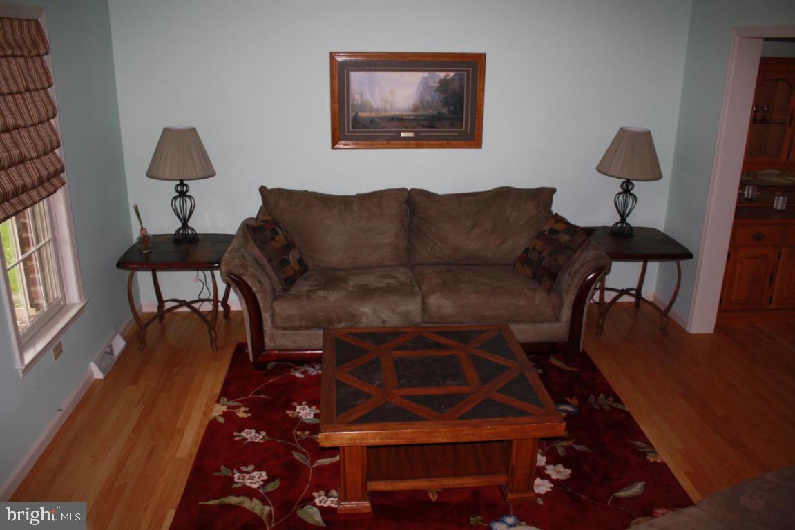 31 Diane Avenue Lititz, PA 17543 - Photo 8 of 28