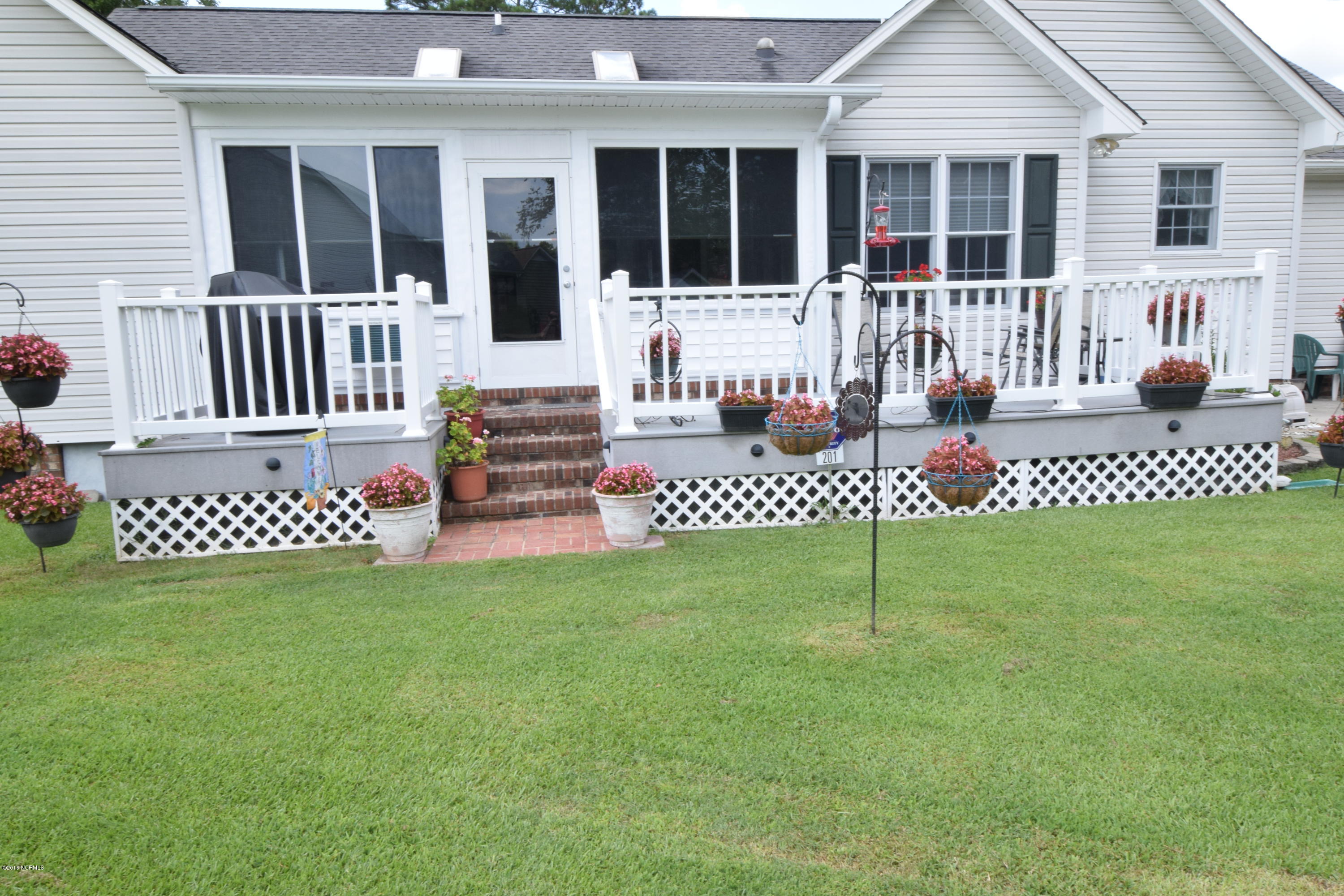 201 Dobbs Spaight Road New Bern, NC 28562 - Photo 30 of 42 26