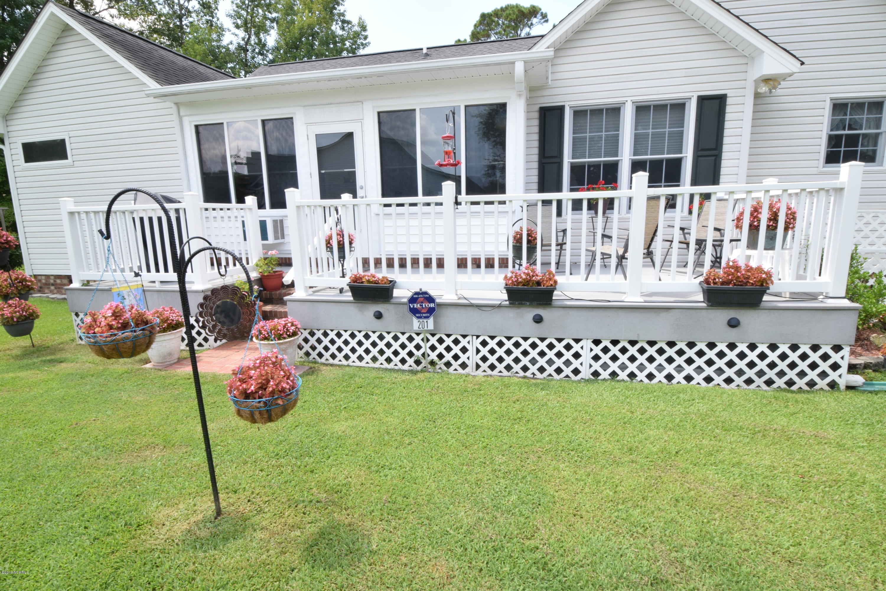 201 Dobbs Spaight Road New Bern, NC 28562 - Photo 35 of 42 32
