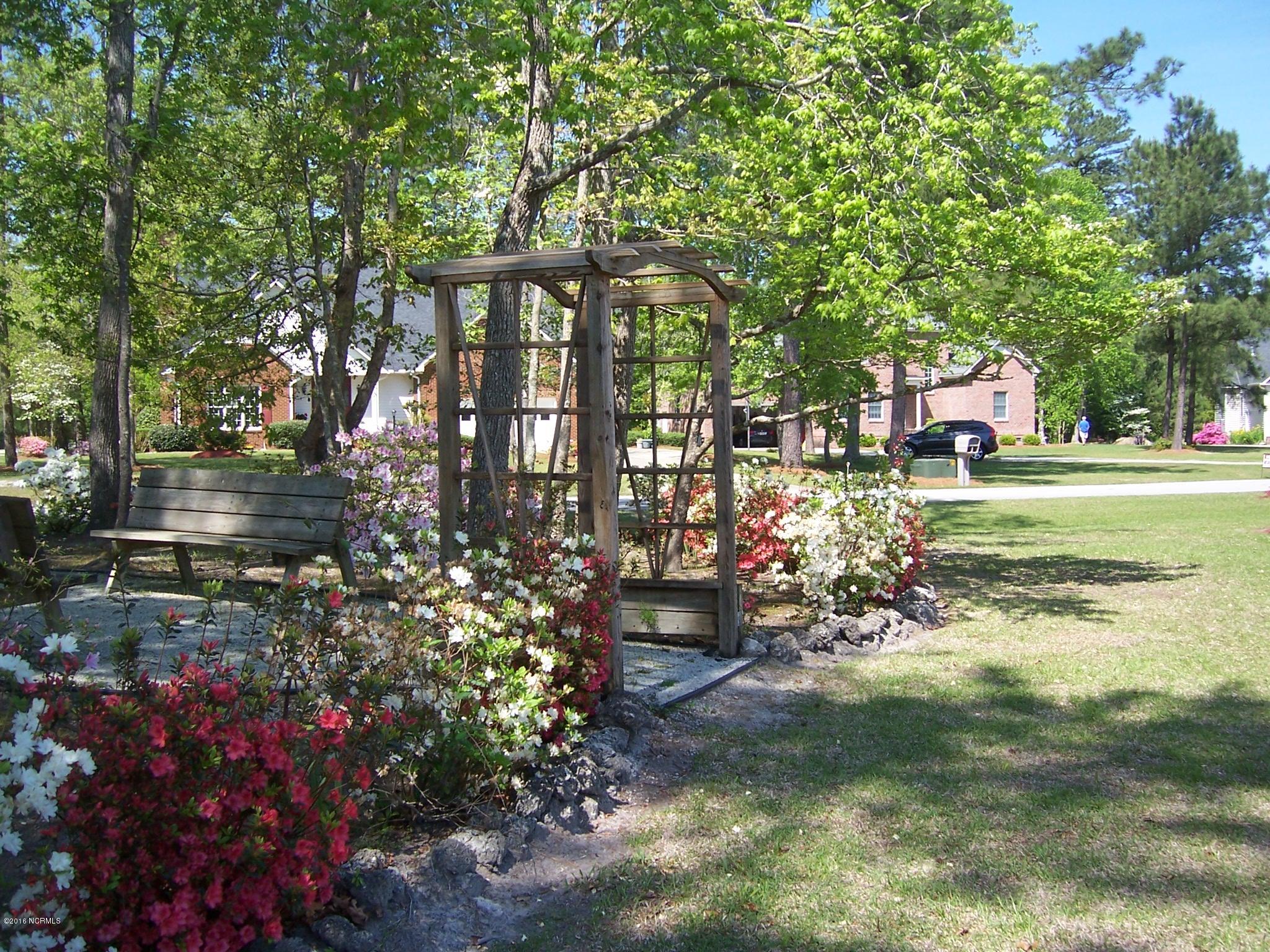 201 Dobbs Spaight Road New Bern, NC 28562 - Photo 8 of 42 100_1689