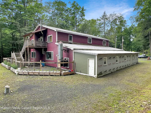 $985,000 | 40-67 Popstone Road, Stone Ridge, NY 12484