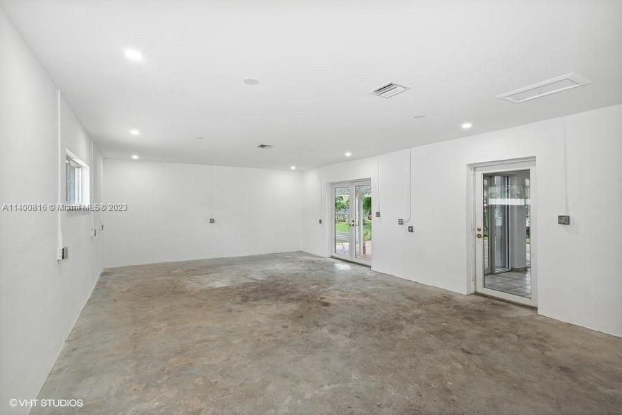 Tamiami Miami, FL 33175 - Photo 13 of 21 BONUS ROOM