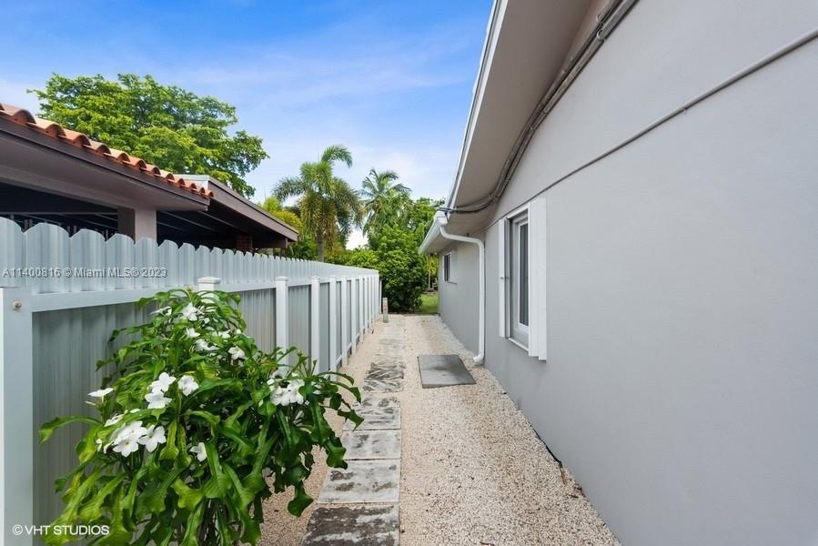 Tamiami Miami, FL 33175 - Photo 18 of 21 SOUTH FENCE LINE