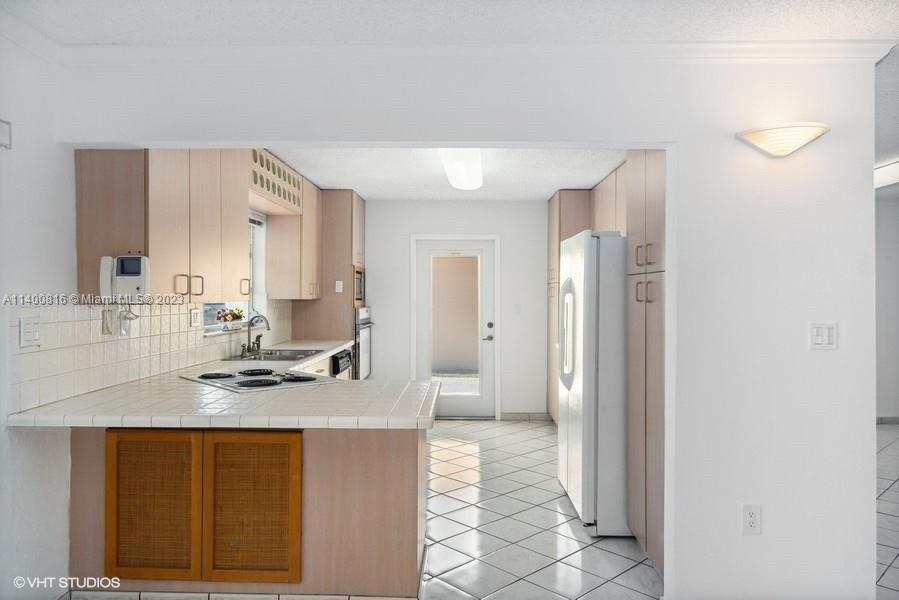 Tamiami Miami, FL 33175 - Photo 8 of 21