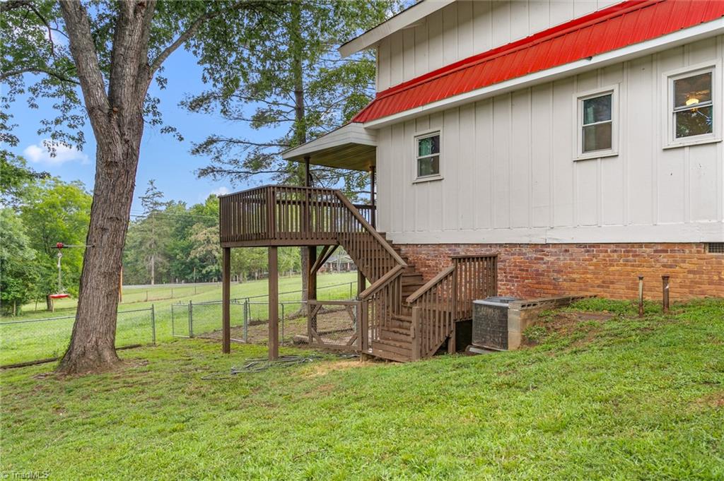 3993 Level Plains Road Sophia, NC 27350 - Photo 33 of 41