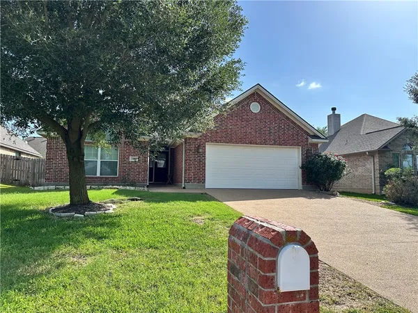 $2,200 | 3908 Tournay Lane, College Station, TX 77845