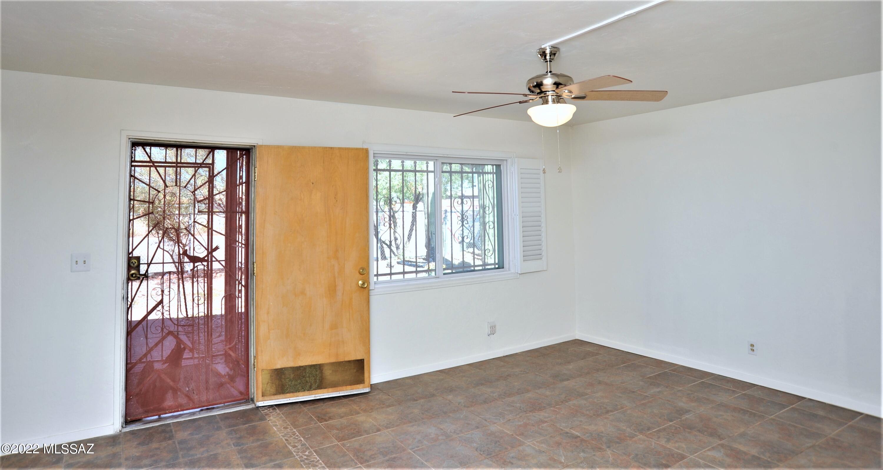 234 East Navajo Road Tucson, AZ 85705 - Photo 7 of 36