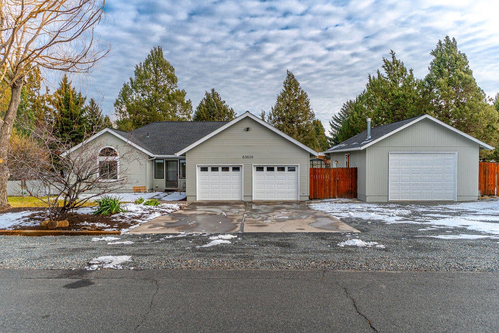 63620 Boyd Acres Road Bend, OR 97701 - Photo 1 of 53 Front House