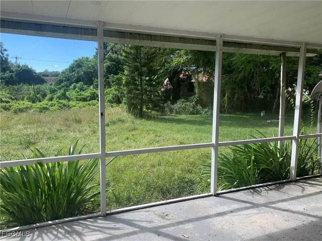 $1,300 | 650 Creuset Avenue South, Lehigh Acres, FL 33974