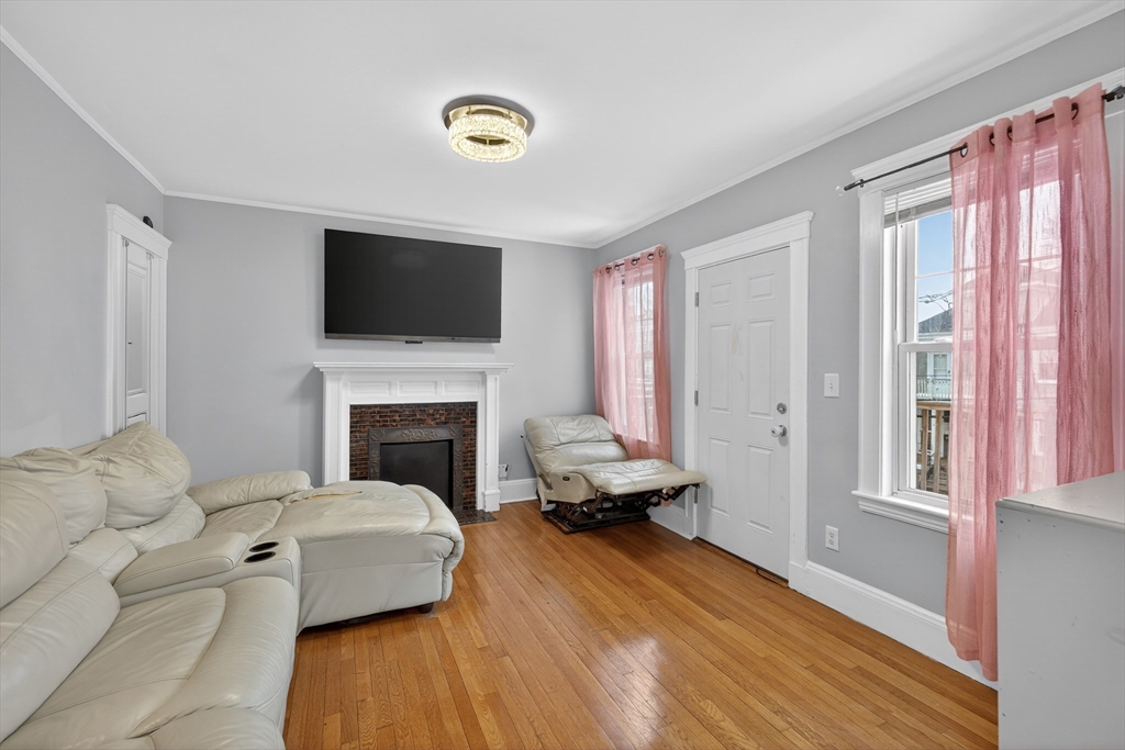 29-31 Belvoir Road Milton, MA 02186 - Photo 8 of 34 Gallery Image 8