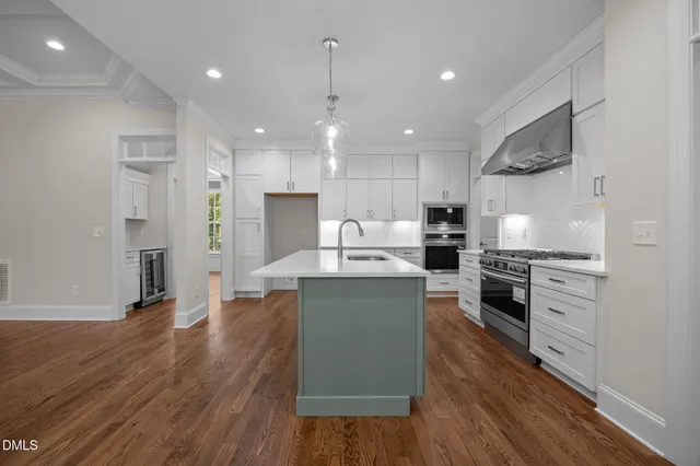 $875,000 | 35 Broadleaf Lane, Louisburg, NC 27549