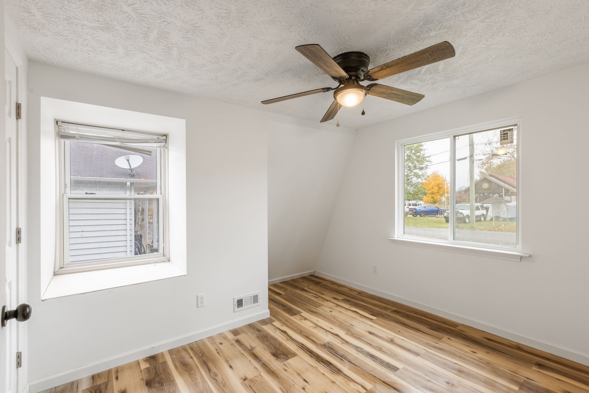 415 Durrett Street Springfield, TN 37172 - Photo 13 of 54 a view of an empty room with a window