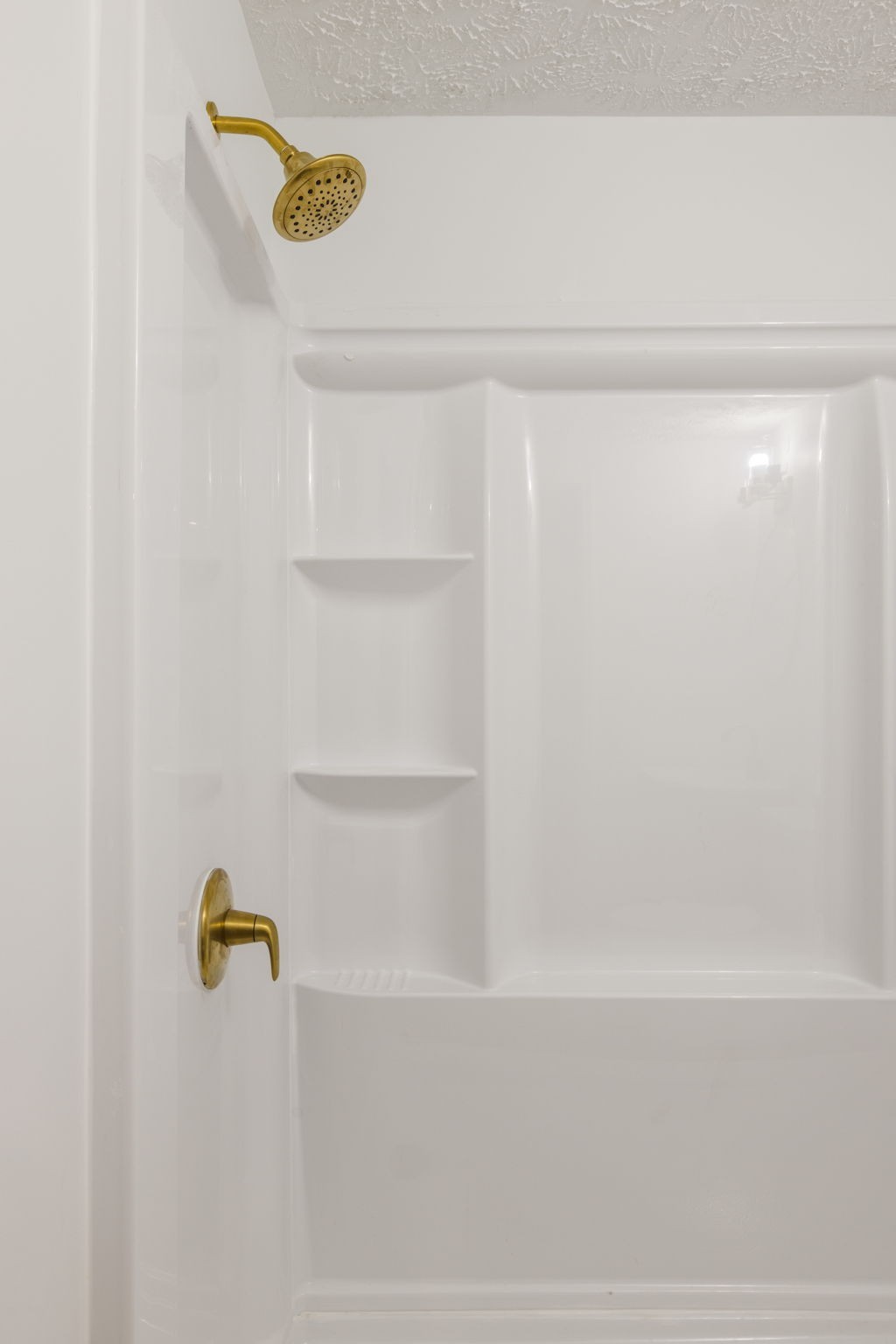 415 Durrett Street Springfield, TN 37172 - Photo 17 of 54 a bathroom with a shower