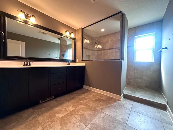$3,500 | 3379 Ridgestone Way, Woodbury, MN 55129