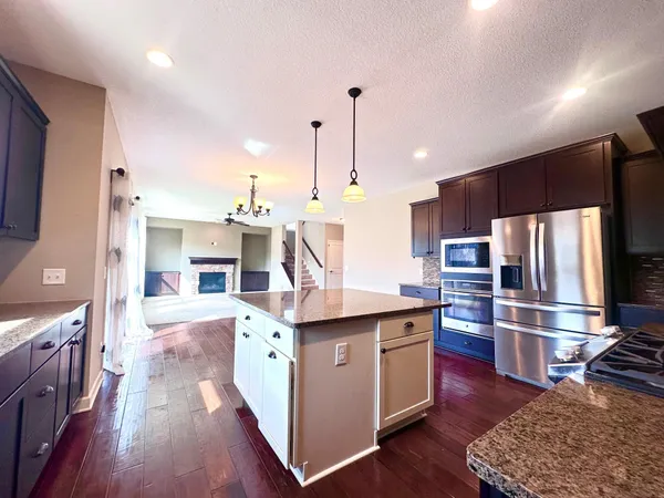 $3,500 | 3379 Ridgestone Way, Woodbury, MN 55129