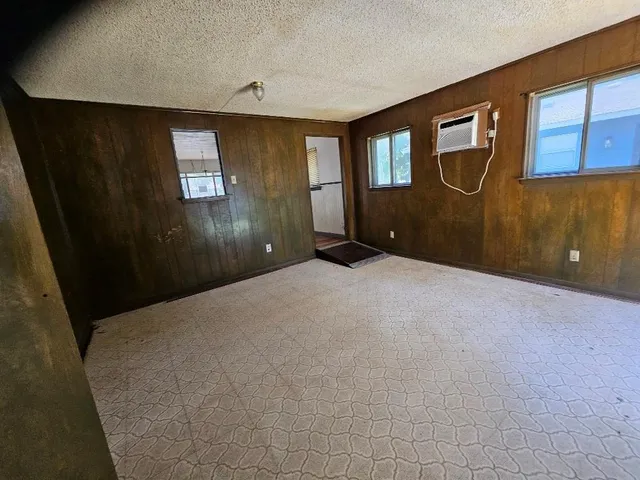 $129,000 | 536 Bryant Avenue, Midlothian, TX 76065