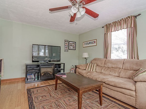 297 College Farm Road Waltham, MA 02451 - Photo 3 of 22 Gallery Image 3