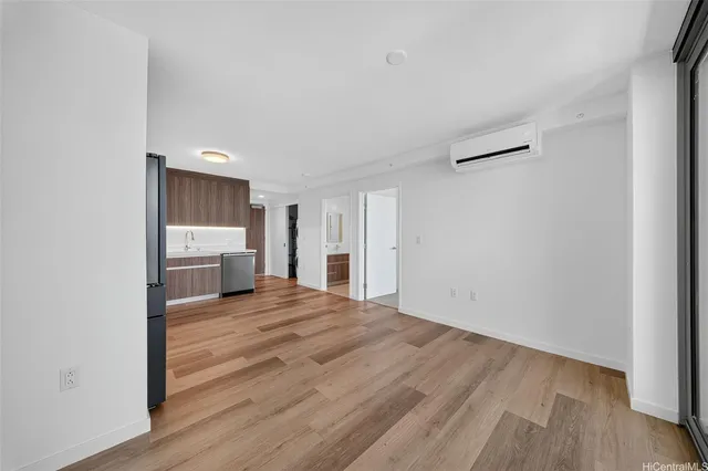 $2,900 | 1500 Rycroft Street, Unit 3505R, Honolulu, HI 96814